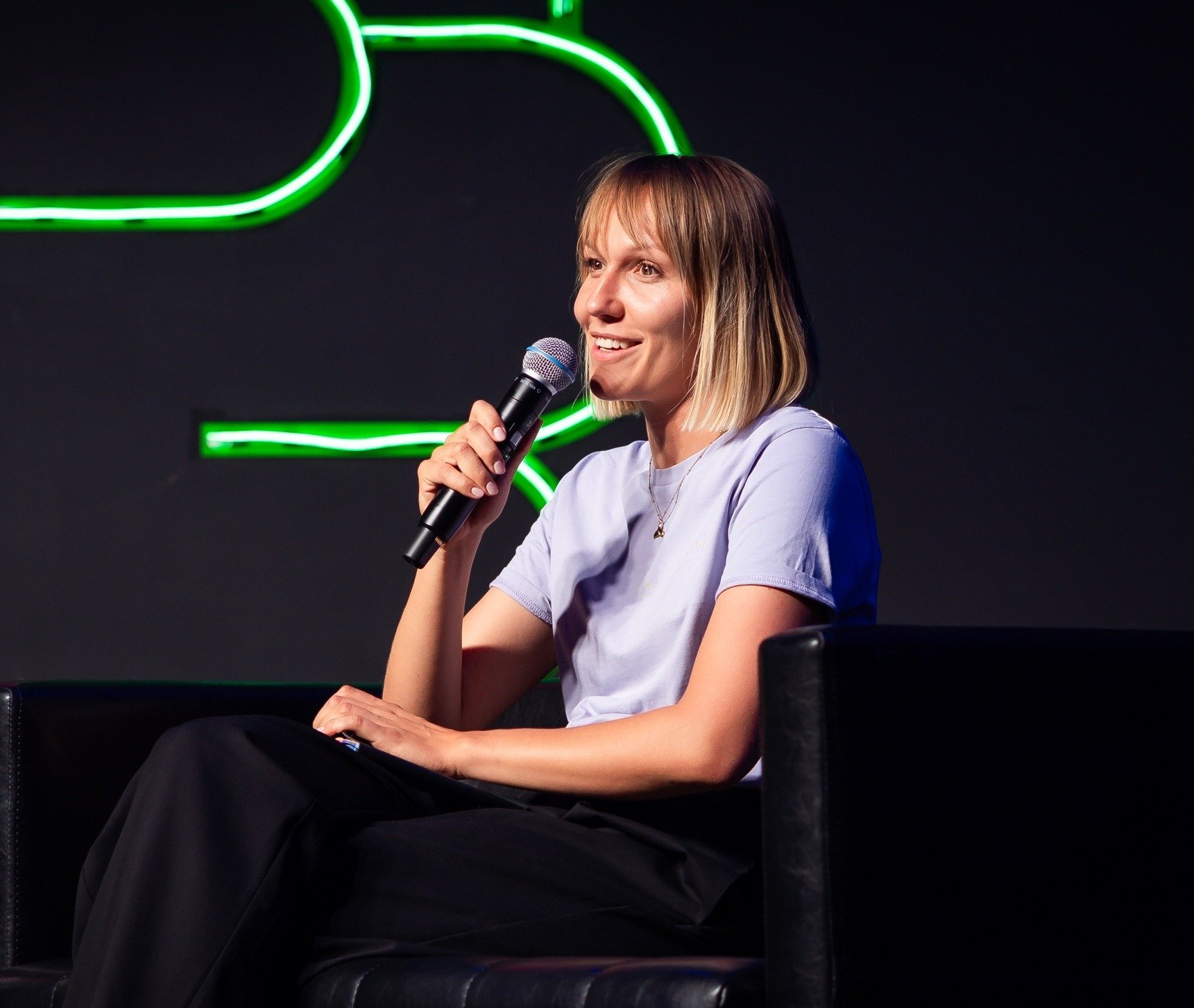 Basia with mic